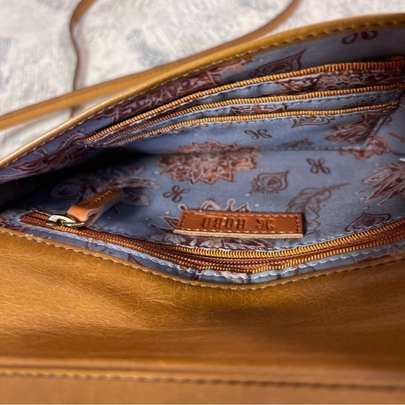 HOBO Bemuse Leather Compact Crossbody Bag - Picture 9 of 16